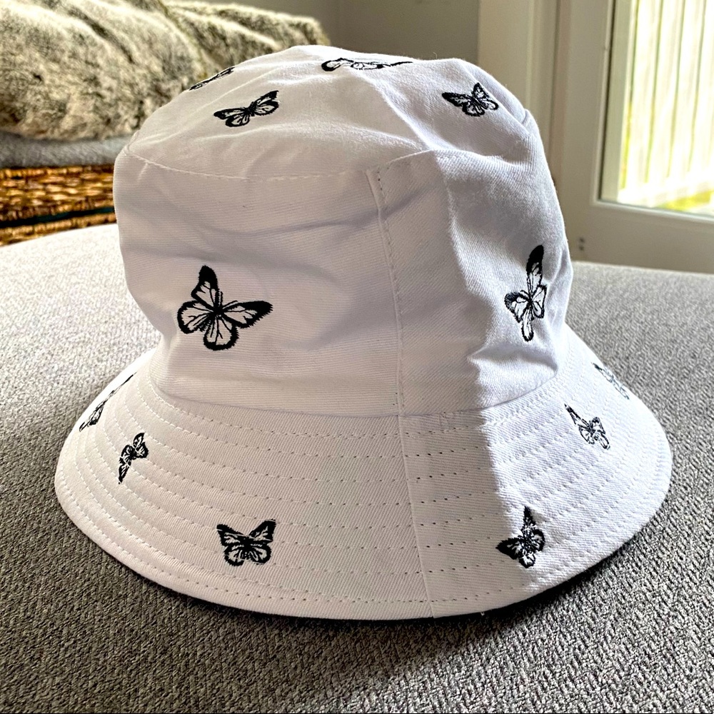 Bucket Hat